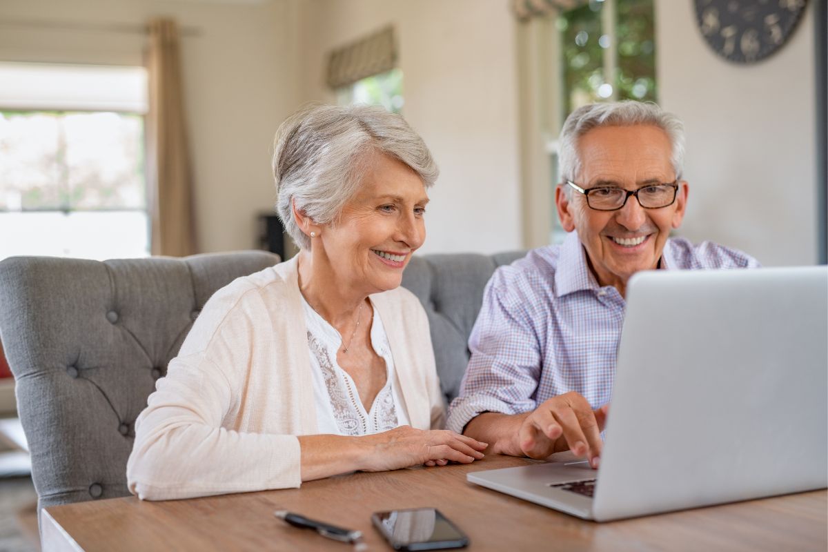 Formation et dépannage informatique pour seniors
